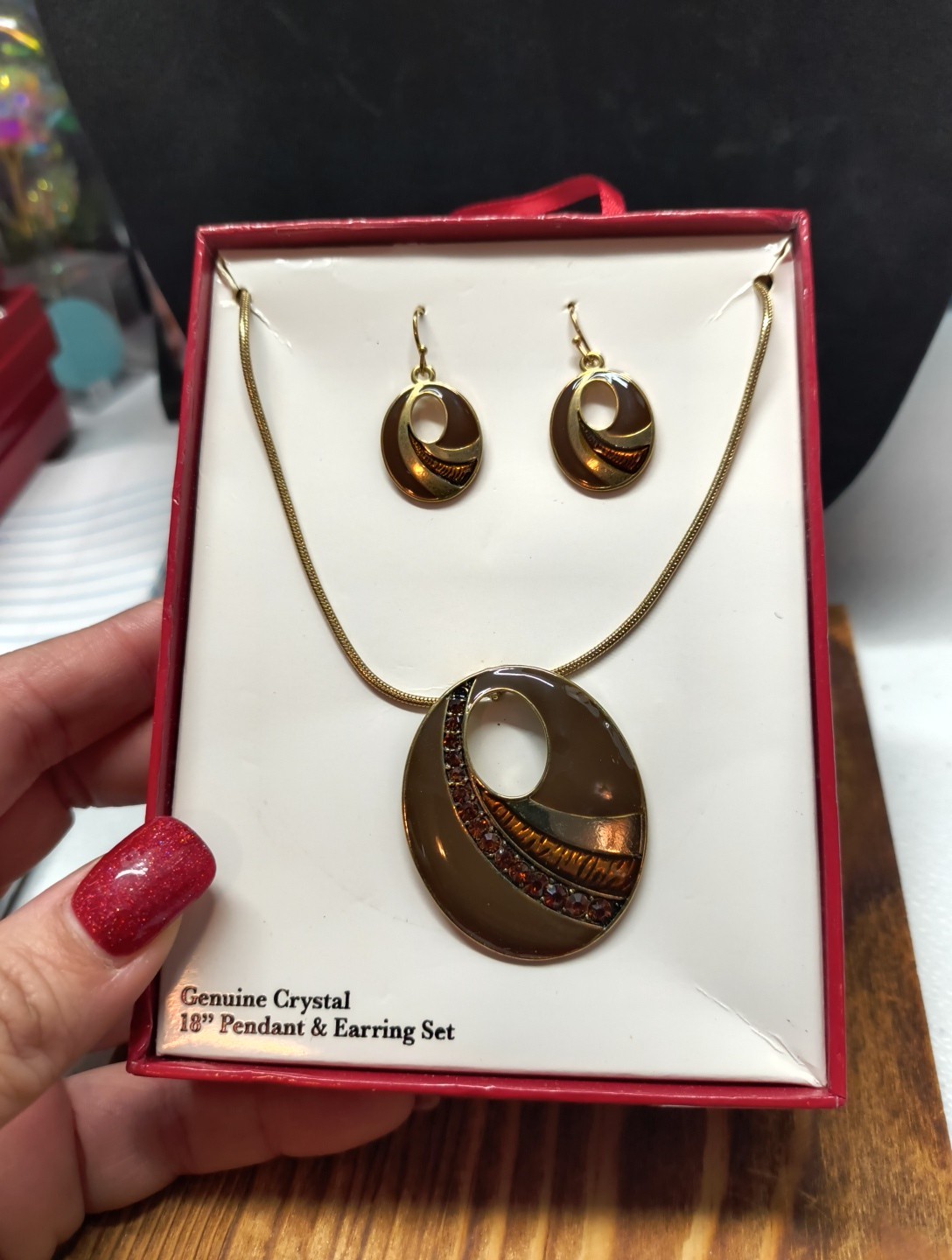Genuine Crystal Brown Pendant And Earring Set 18 Inch Goldtone #34