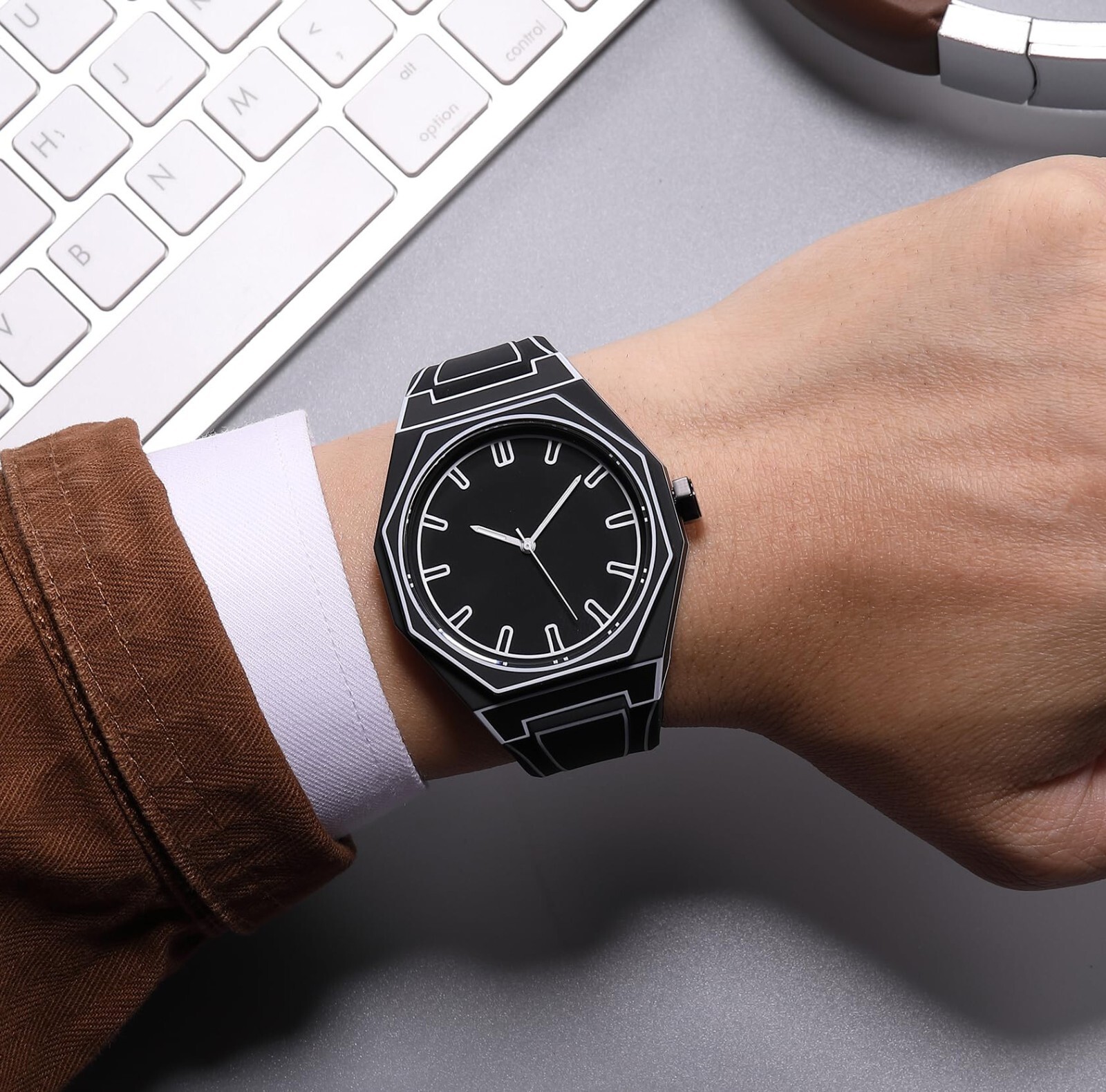 2D “Sketched Look” Outline Art Watch – Black With White Trim. Free Shipping 2025