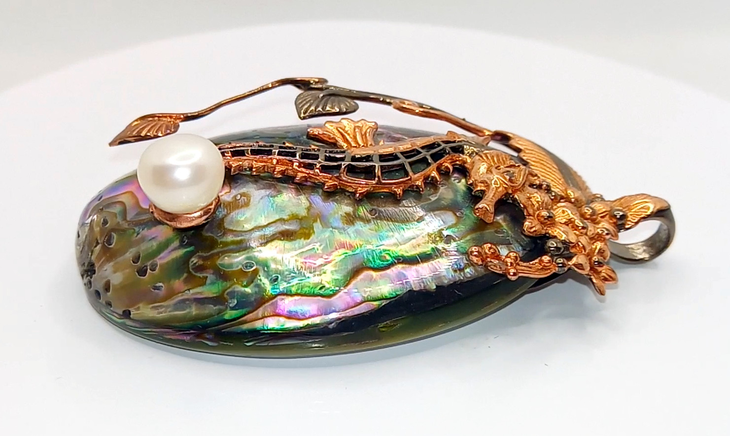 🔥🔥🔥Magnificent Mother of Pearl Seahorse Pendant in Silver & Rose Gold – UNIQUE