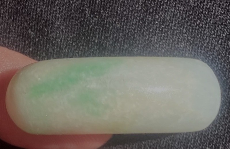 APPLE GREEN A GRADE JADEITE RING CABOCHON TOP 8 GRAMS- 40 CARATS