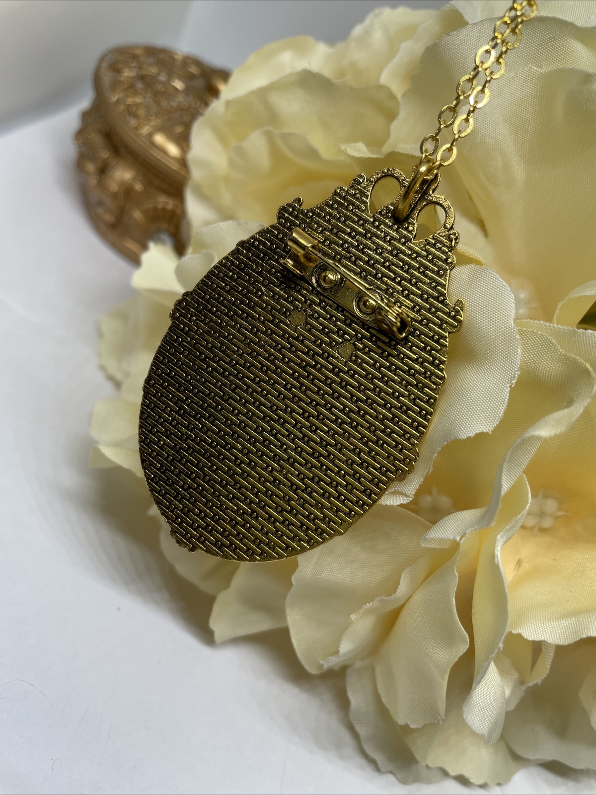 Gothic Celtic Irish Green Owl Cameo Necklace Brooch GOLD Pendant Wedding gift