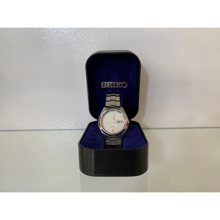 Used (no noticeable scratches or dirt) Seiko 5 AT SS