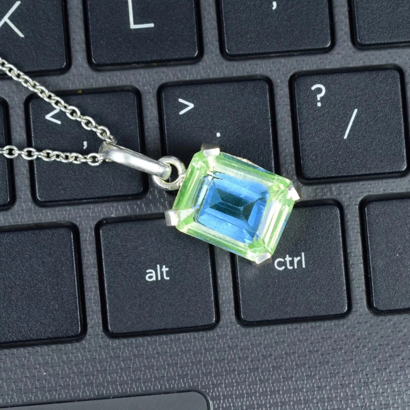 Natural Pitambari Sapphire Certified 26 Ct+ Loose Gem 925 Solid Silver Pendant