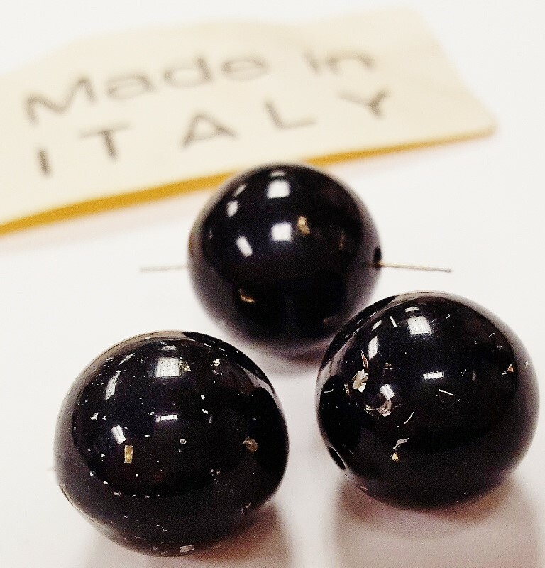 12 VINTAGE ITALIAN JET BLACK METALLIC FLAKE ACRYLIC 16mm SMOOTH ROUND BEADS N552