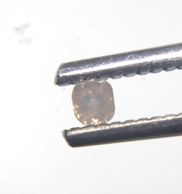 0.10 CTS CUSHION SHAPE PINK MILKY SOLITAIRE DIAMOND 2.70×2.47×1.64 MM