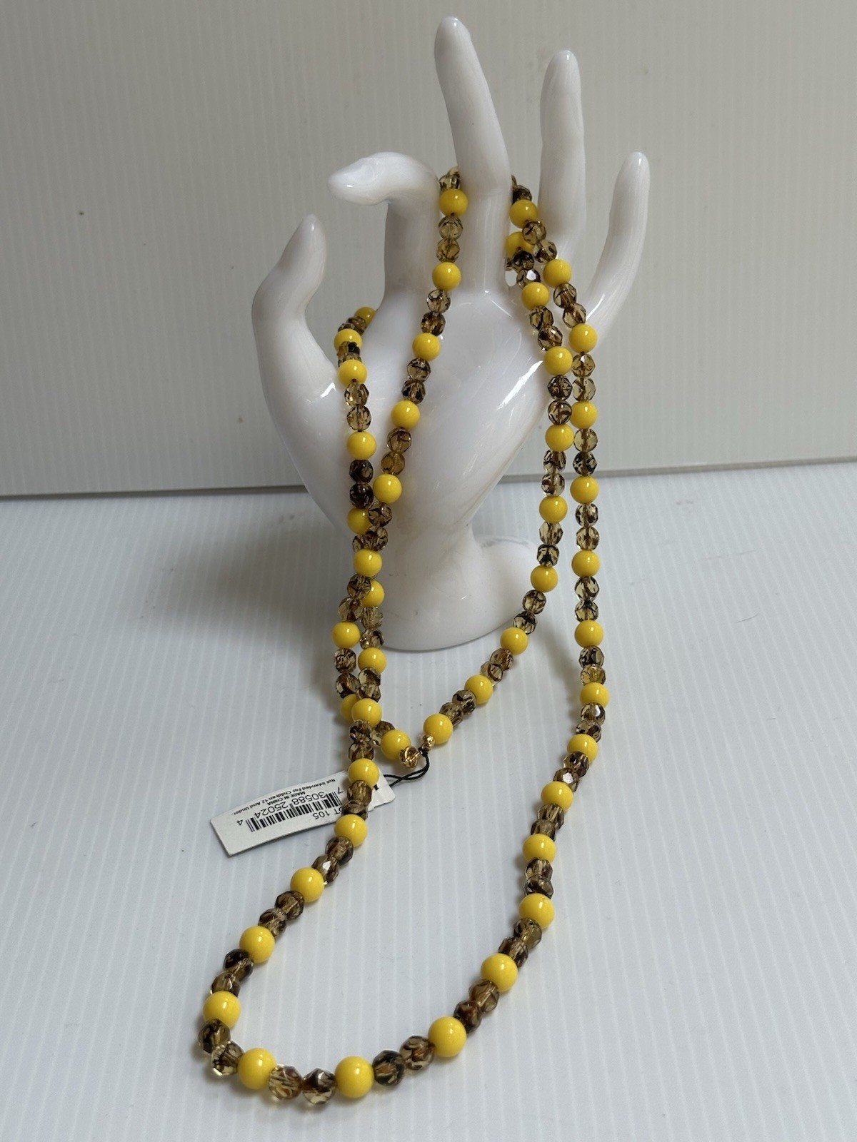 VINTAGE 1970s CAROLEE YELLOW BROWN ACRYLIC FACETED GLASS BEADS 40”LONG NECKLACE