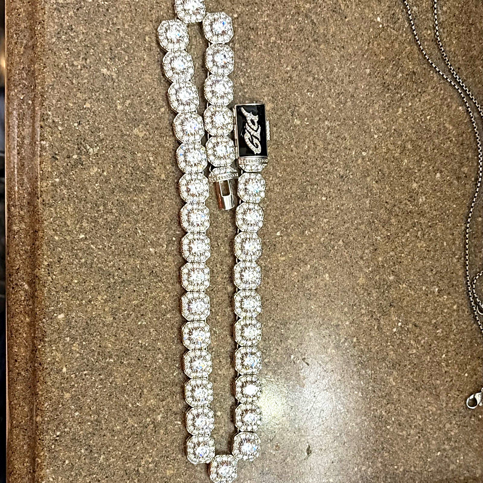 GLD Signed Silver Tone Tennis Chain Bracelet Clear Stones Box Clasp Never worn