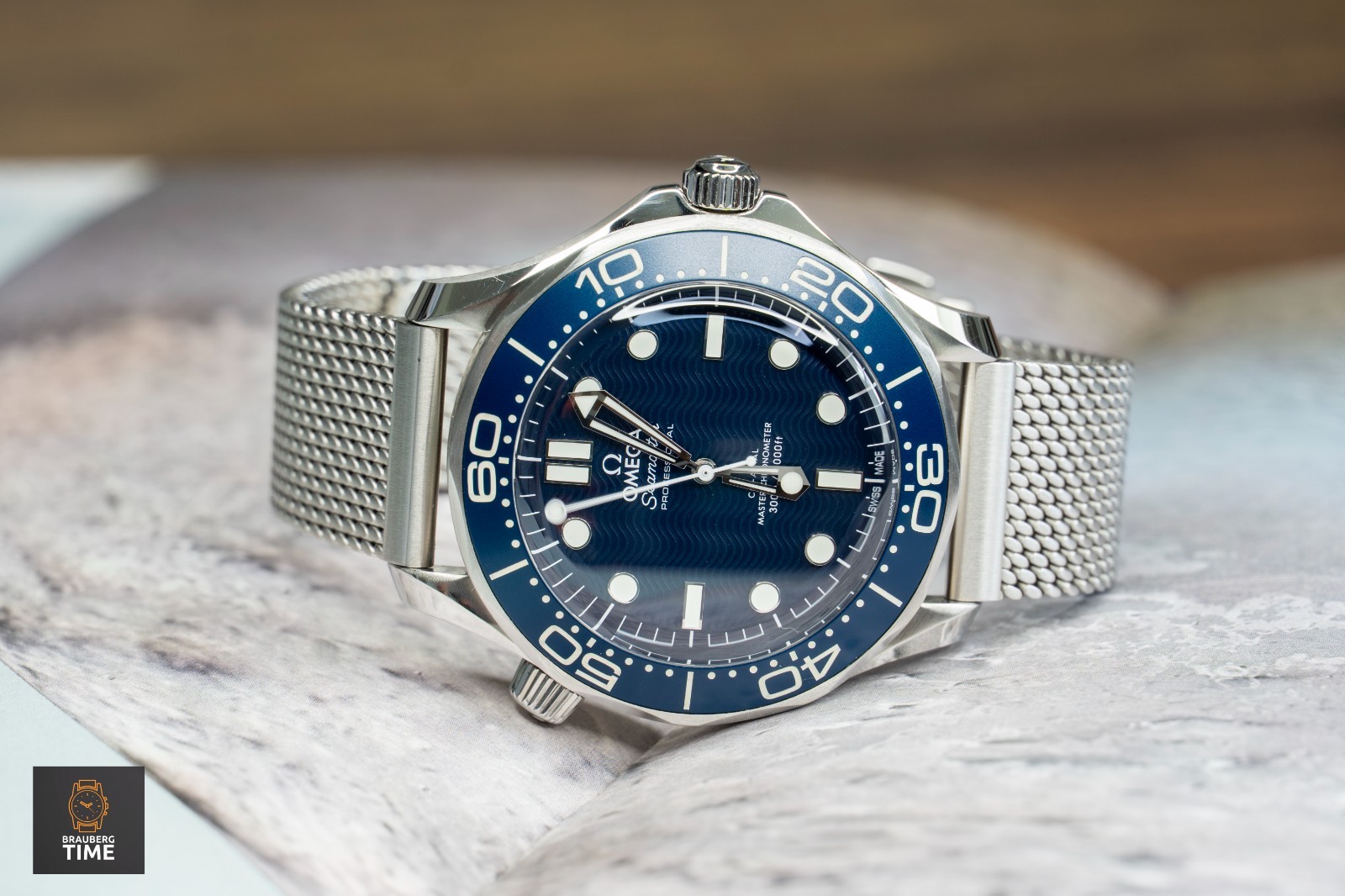 Omega Seamaster Diver 300M James Bond 60th 210.30.42.20.03.002 42mm Box Papers