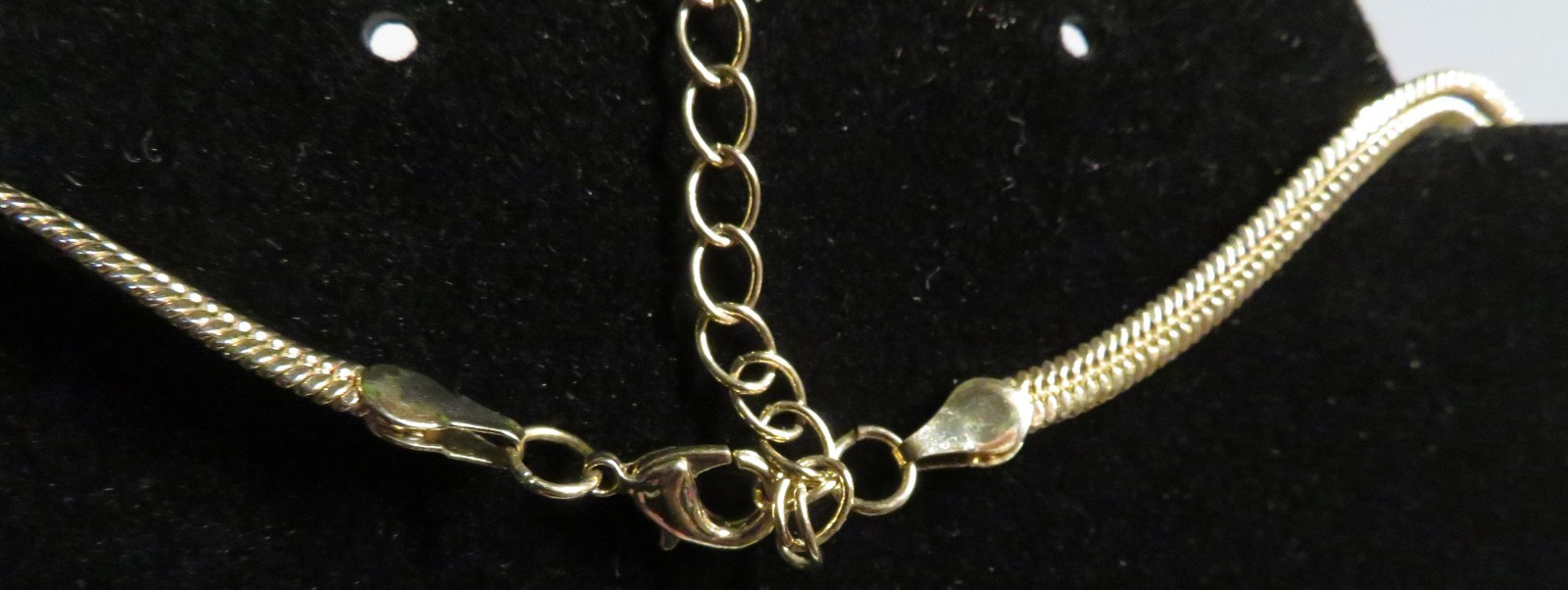 Vintage Women Gold Tone Herringbone Chain Necklace Flat Snake Choker 15-19″ adju