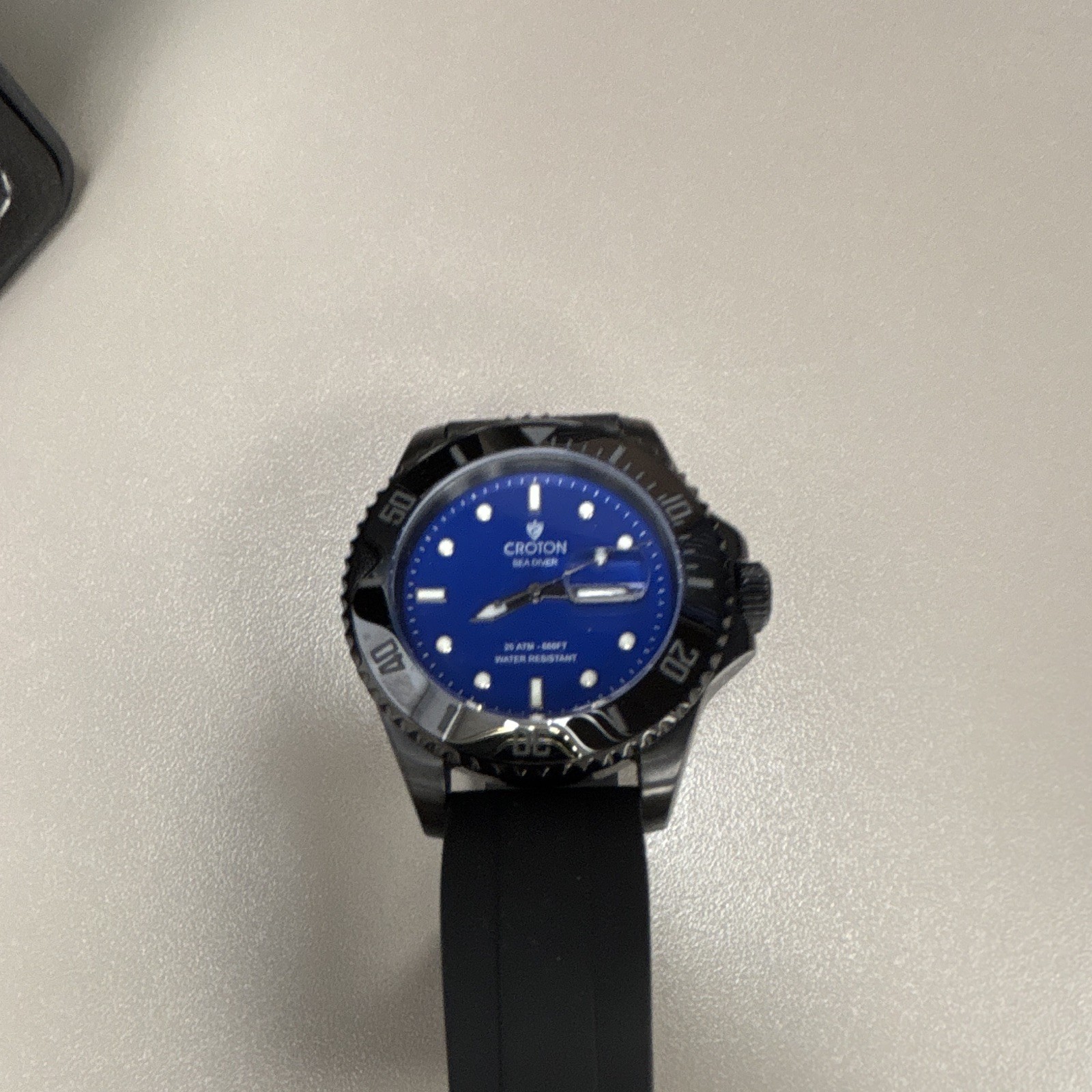 Croton Sea Diver Quartz Diver 200m Date Blue Dial Black SS Case Rubber