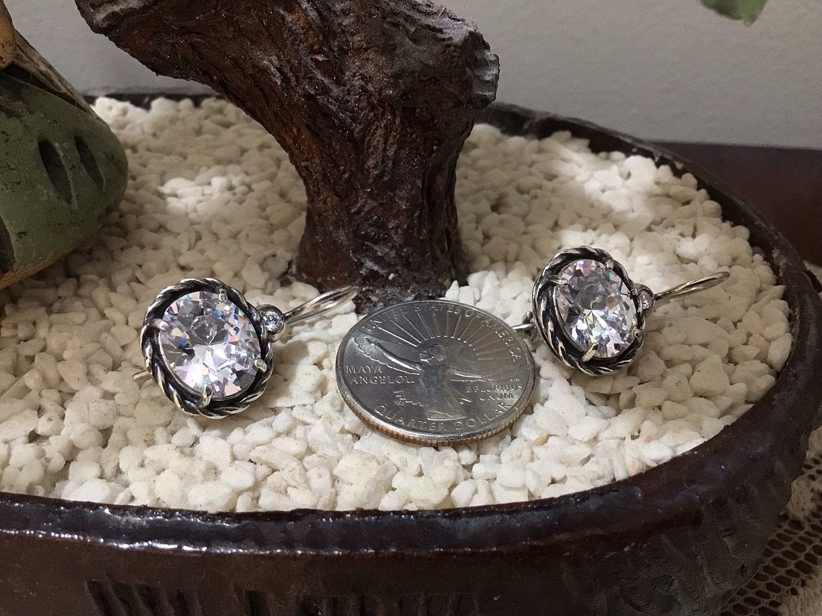 Didae Israel 925 Sterling Silver Oval Cubic Zirconia Clasp Hook Earrings EUC