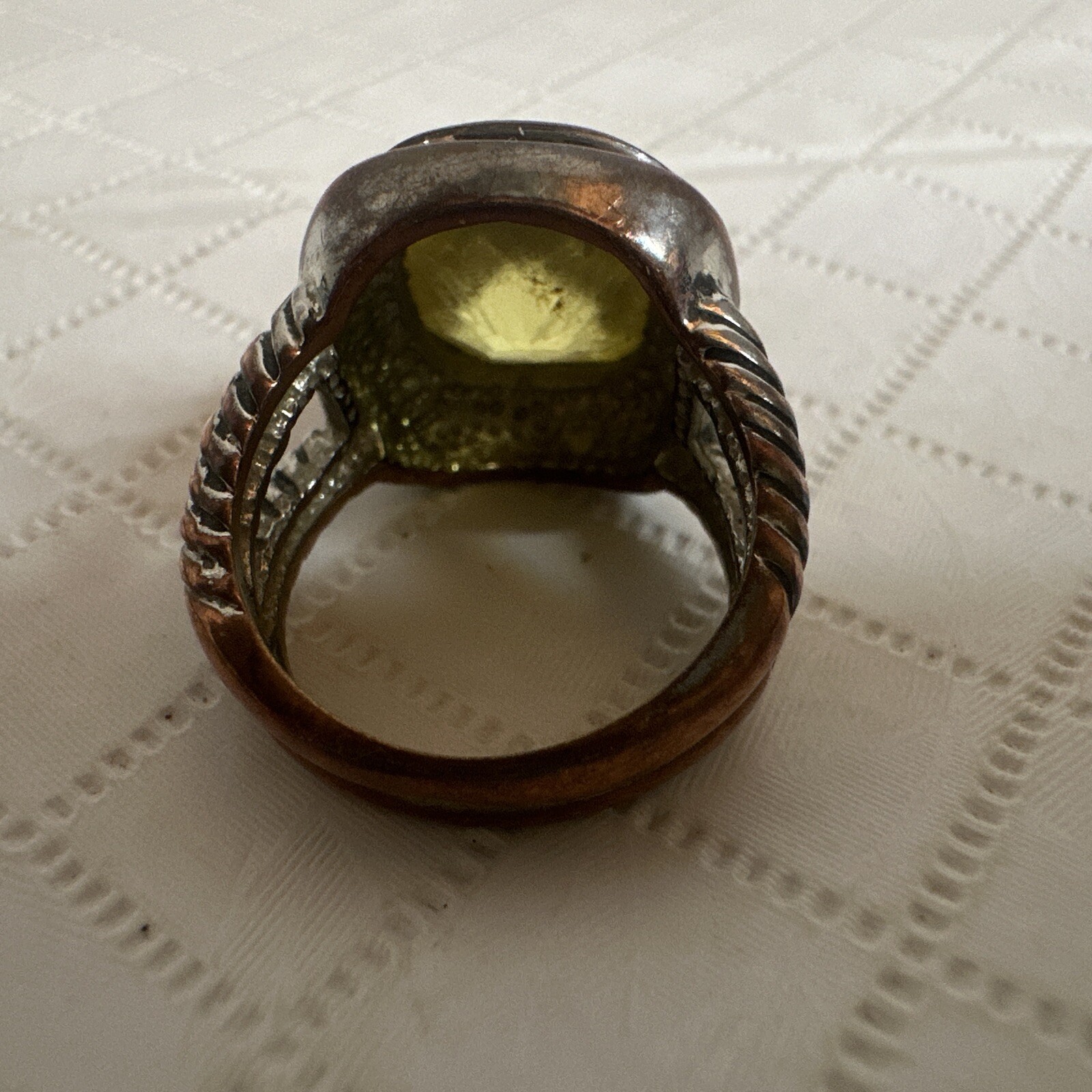 Vtg Chartreuse Fauceted Faux Citrine Rounded SQUARE Ring Sz 7.5” Brass Tone Read