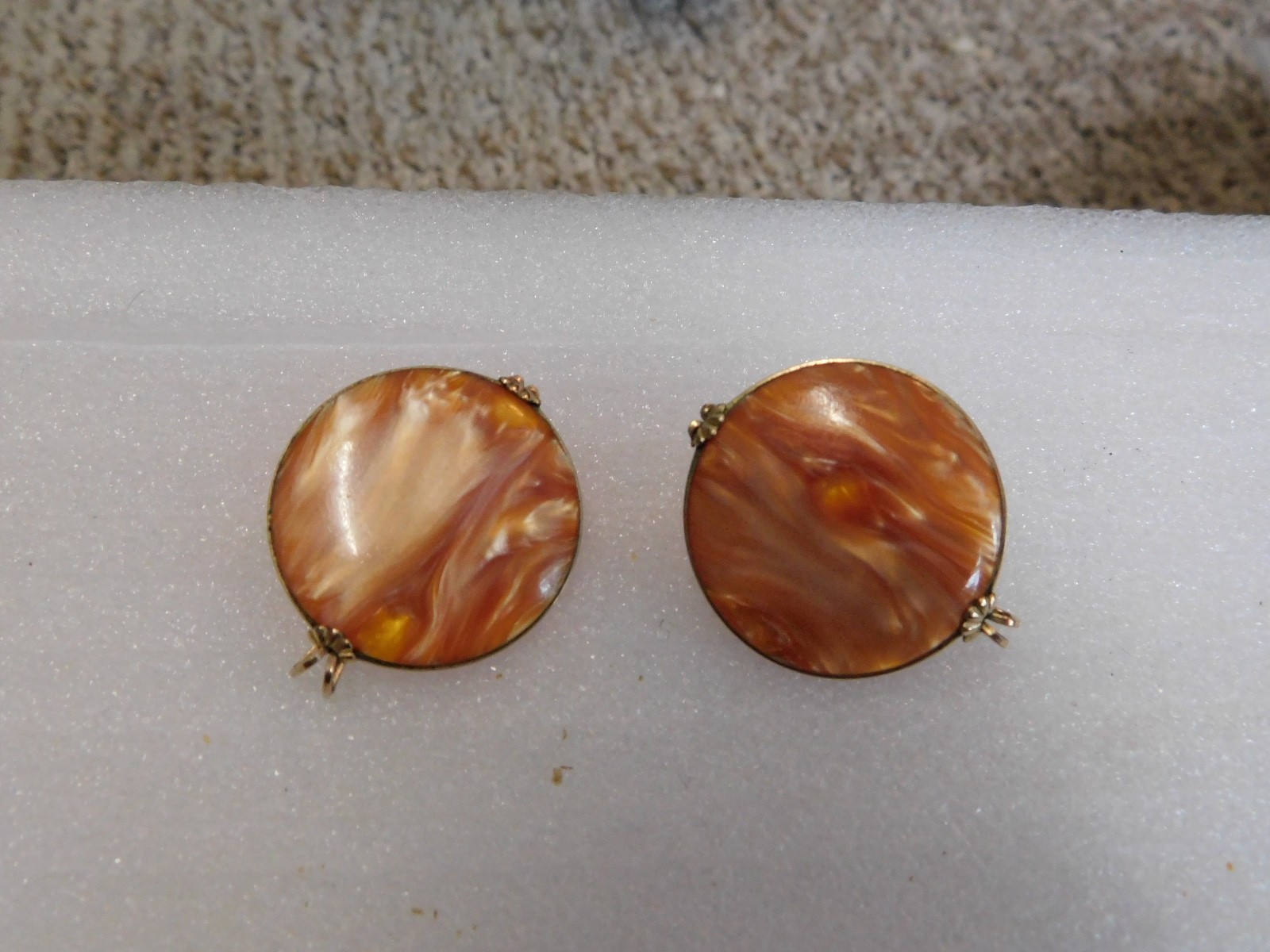 Unique Hillcraft Castlecraft Avon Peach Swirl Slide On Earrings