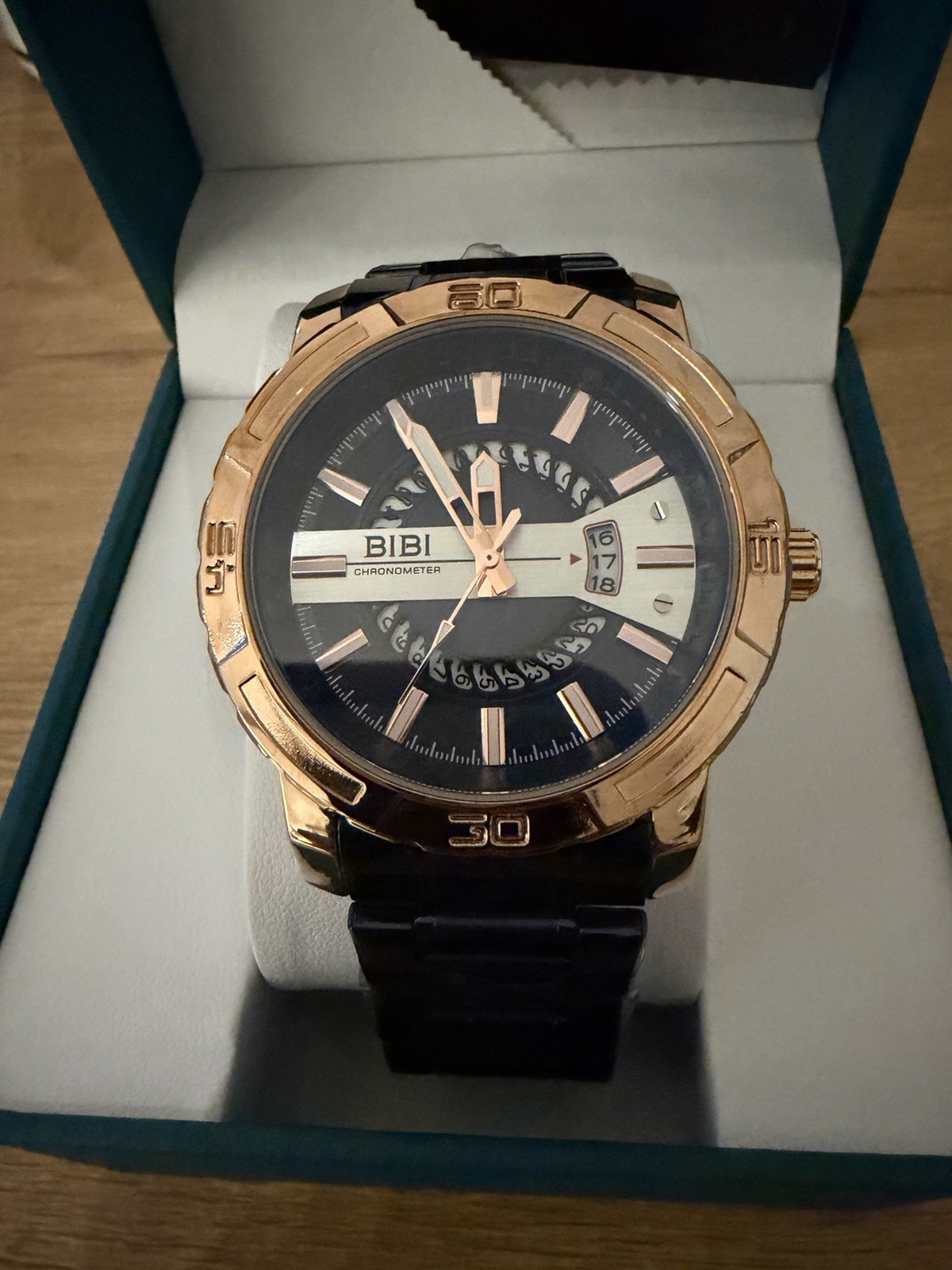 BIBI Chronometer Quartz Date Black Dial Rose Gold Case Black Metal Bracelet Box