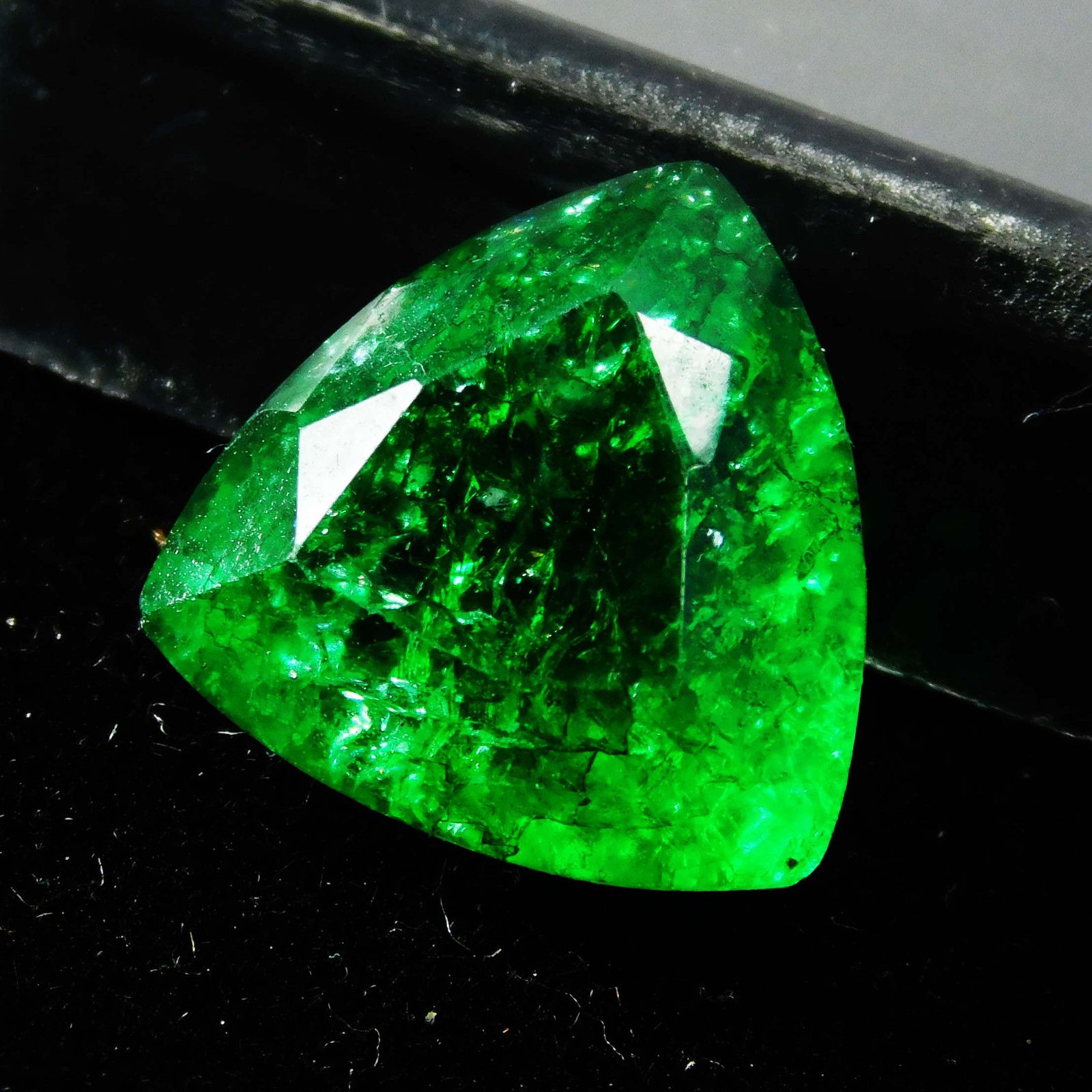 7.00 Ct Natural Colombian Emerald Trillion Cut Green CERTIFIED Loose Gemstone