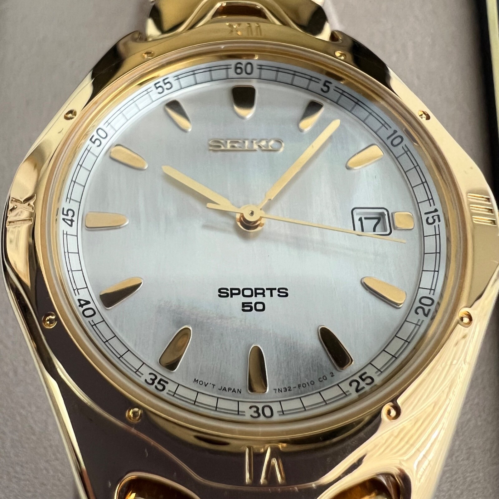 Seiko SKK018 Gold-Tone Quartz Watch w/ Original Box & Manual – Elegant Timepiece