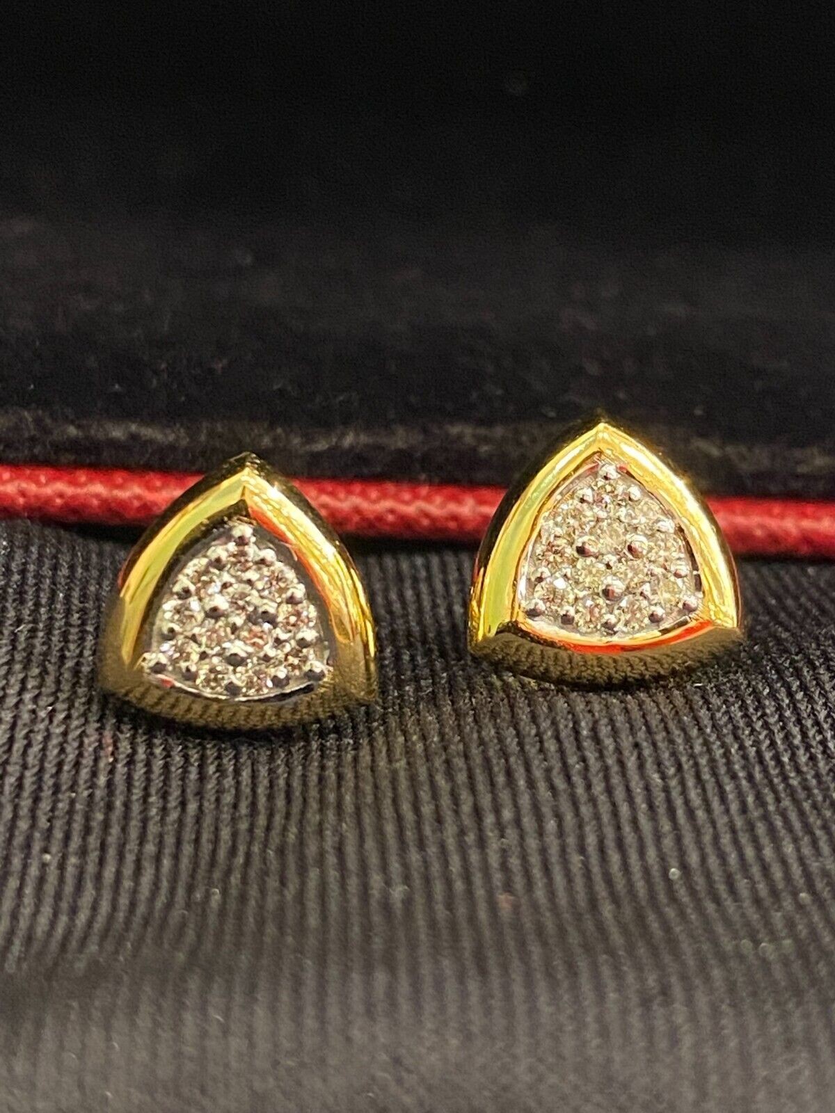 0.27 Cts Round Brilliant Cut Natural Diamonds Stud Earrings In 585 Fine 14K Gold