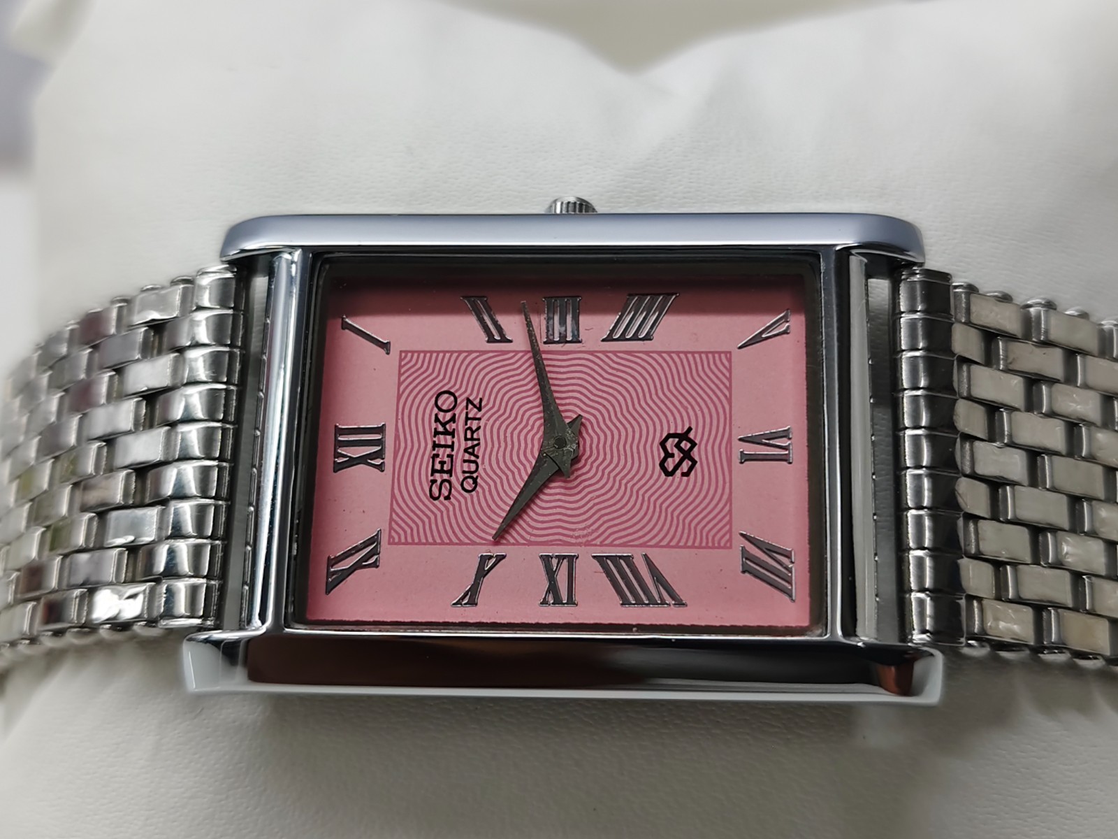 Vintage Refurbished Seiko Slim Tank Pink Quartz Japan Men s Wrist Watch