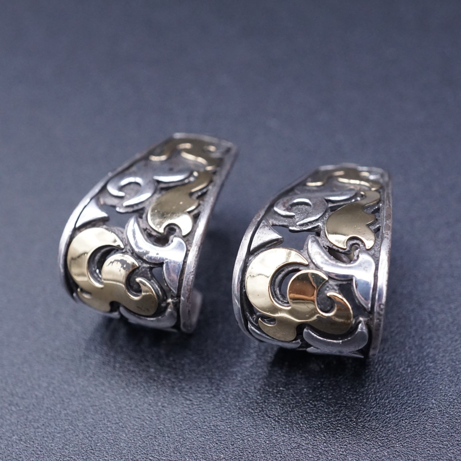 John Hardy Sterling Silver & 22k Yellow Gold Dayak Saddle Hoop Earrings