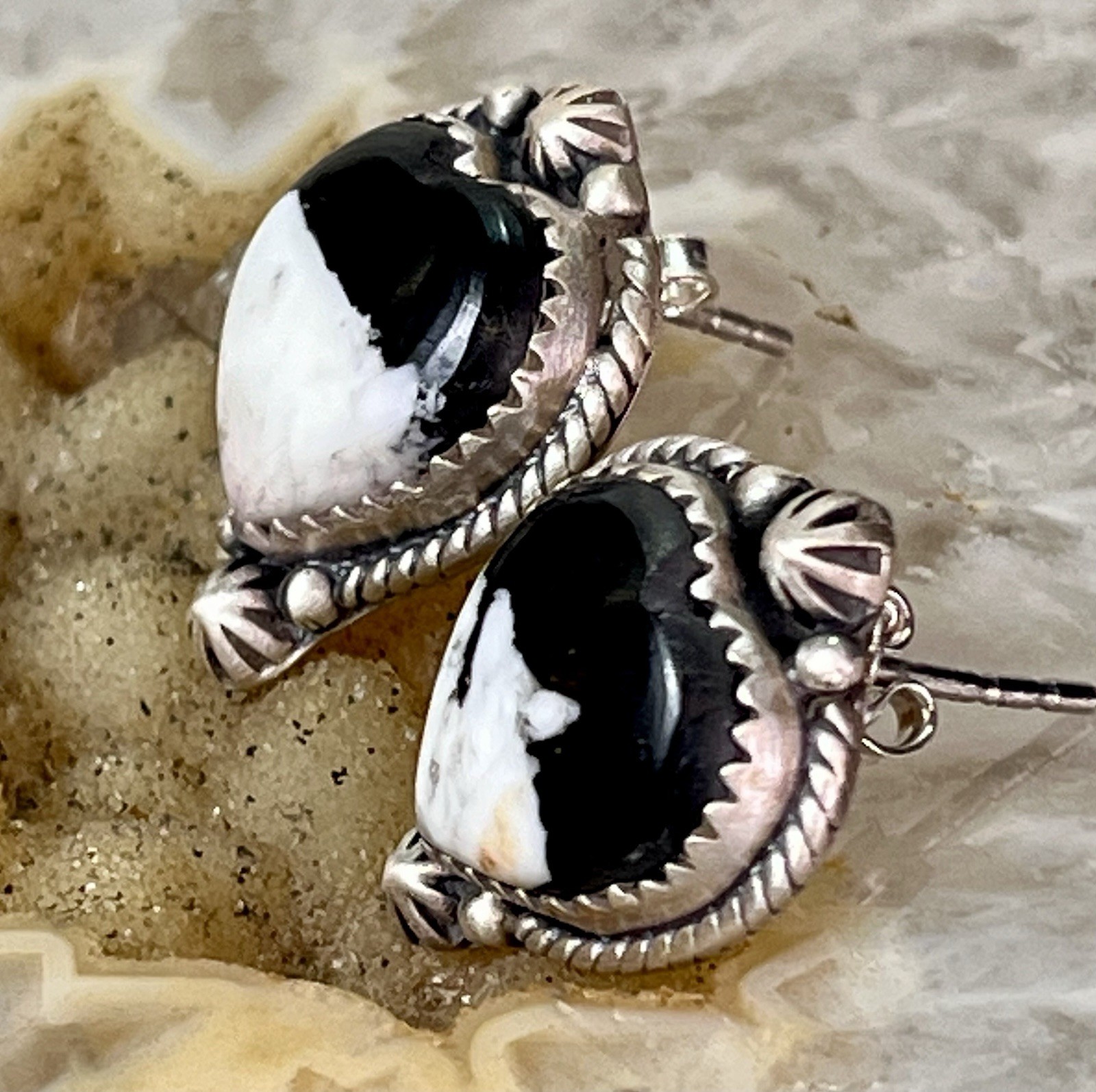 White Buffalo Heart Stud Sterling Silver Handmade Earrings SW Native Style 6g