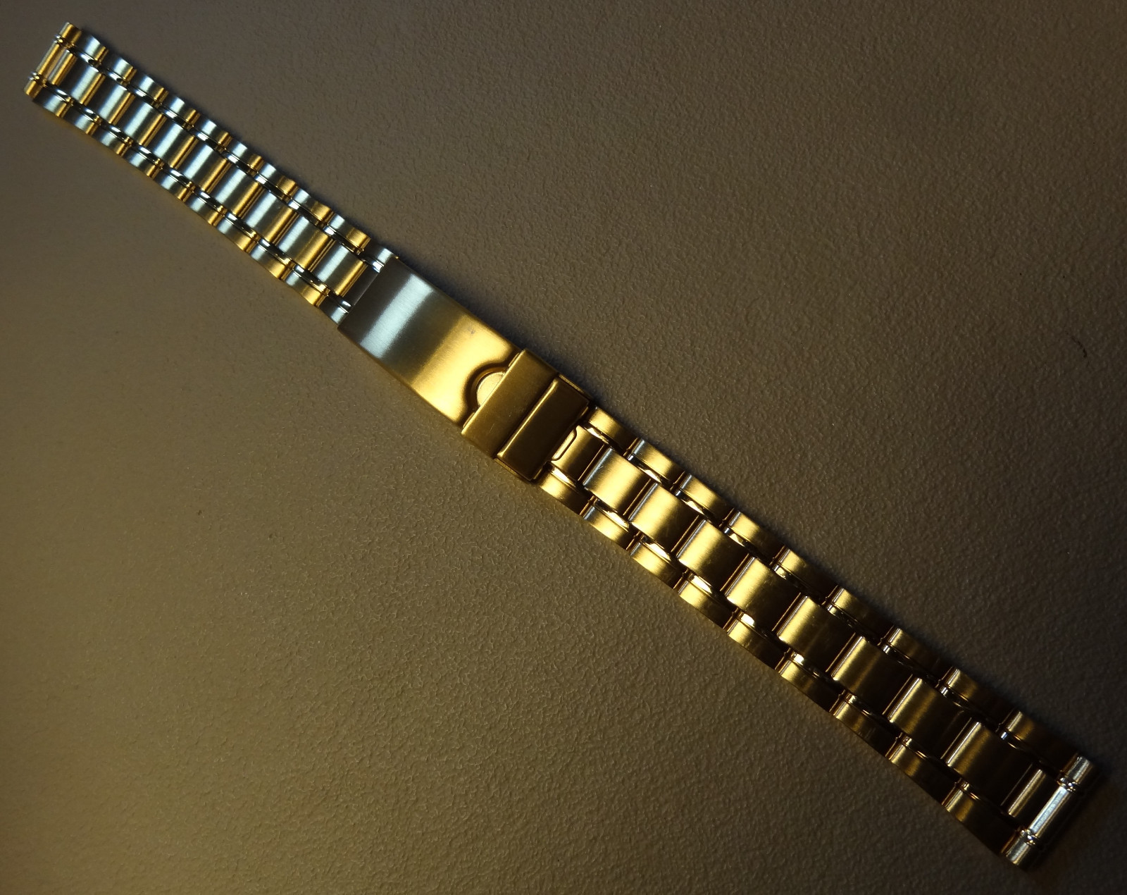 New Womens Hirsch 14mm Gold Tone Security Tri Fold Sealock Bracelet Watch Band