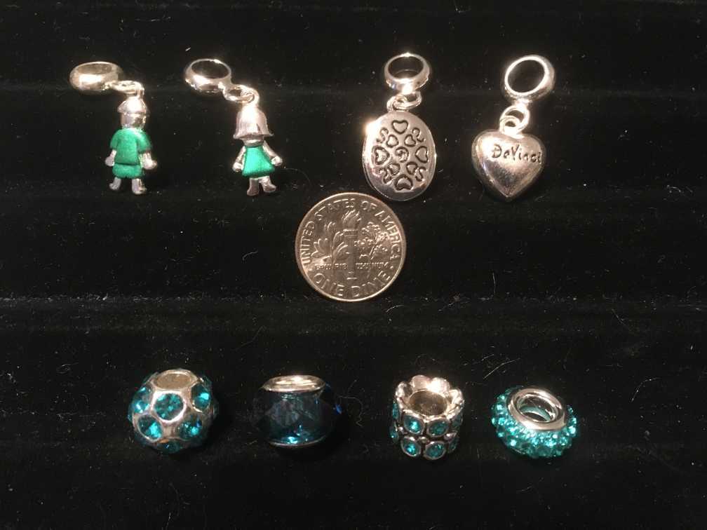 DaVinci Month of December Bead or Dangle Selection – Choice of 1 or More
