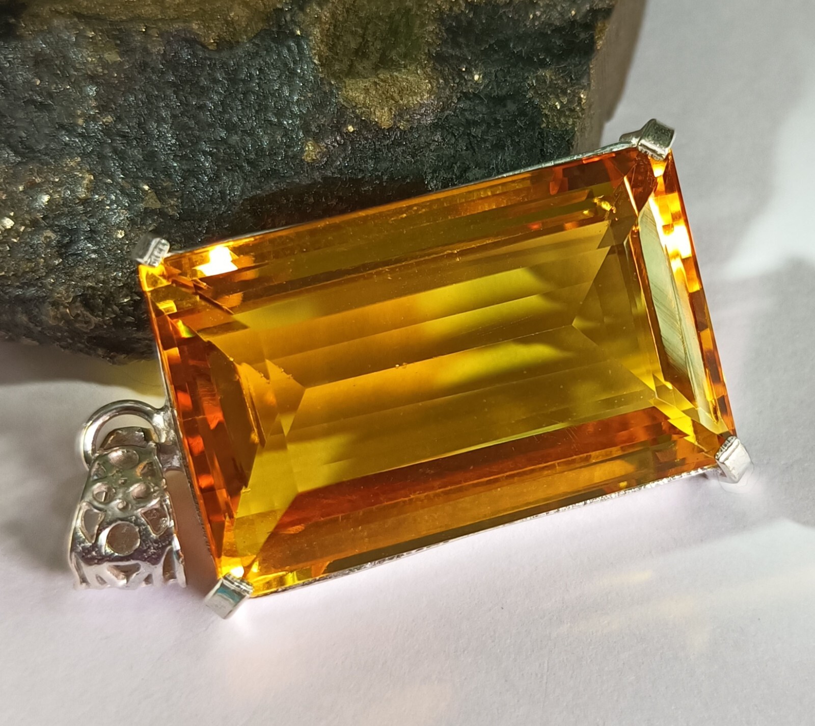 Certified Natural 100 Ct Brazilian Emerald Yellow Topaz Pendant Loose Gemstone