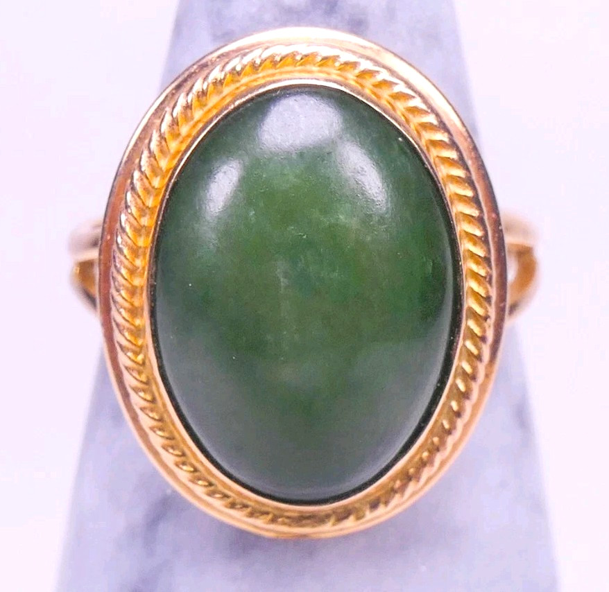 14K Yellow Gold `13.3X9.7mm Oval Jade Cabochon Split Shank Ring Size 4.5 4.10g