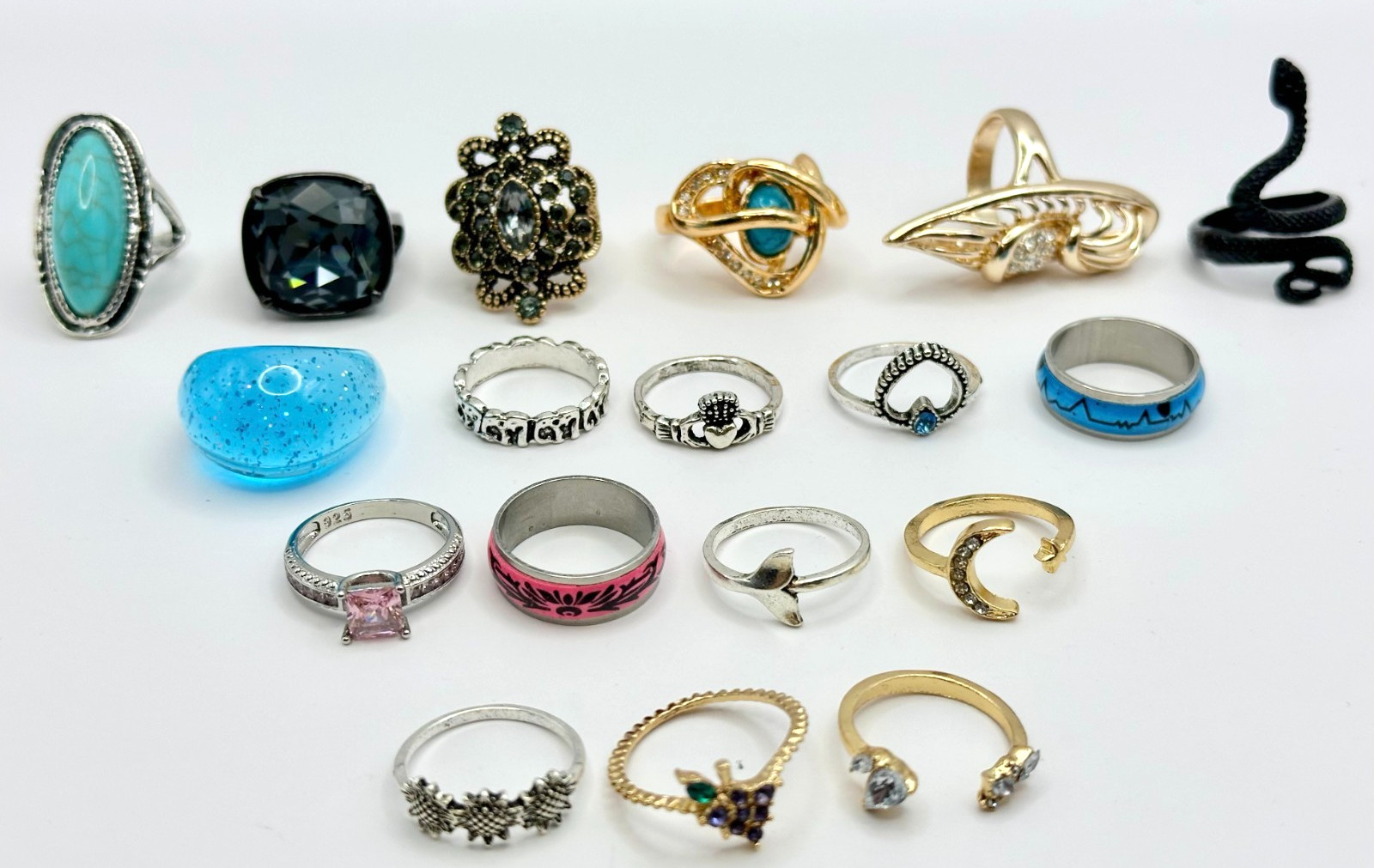 Lot of 18 Fashion Rings Sizes 6 to 6.5 1 Premier Design Contemporary R-45