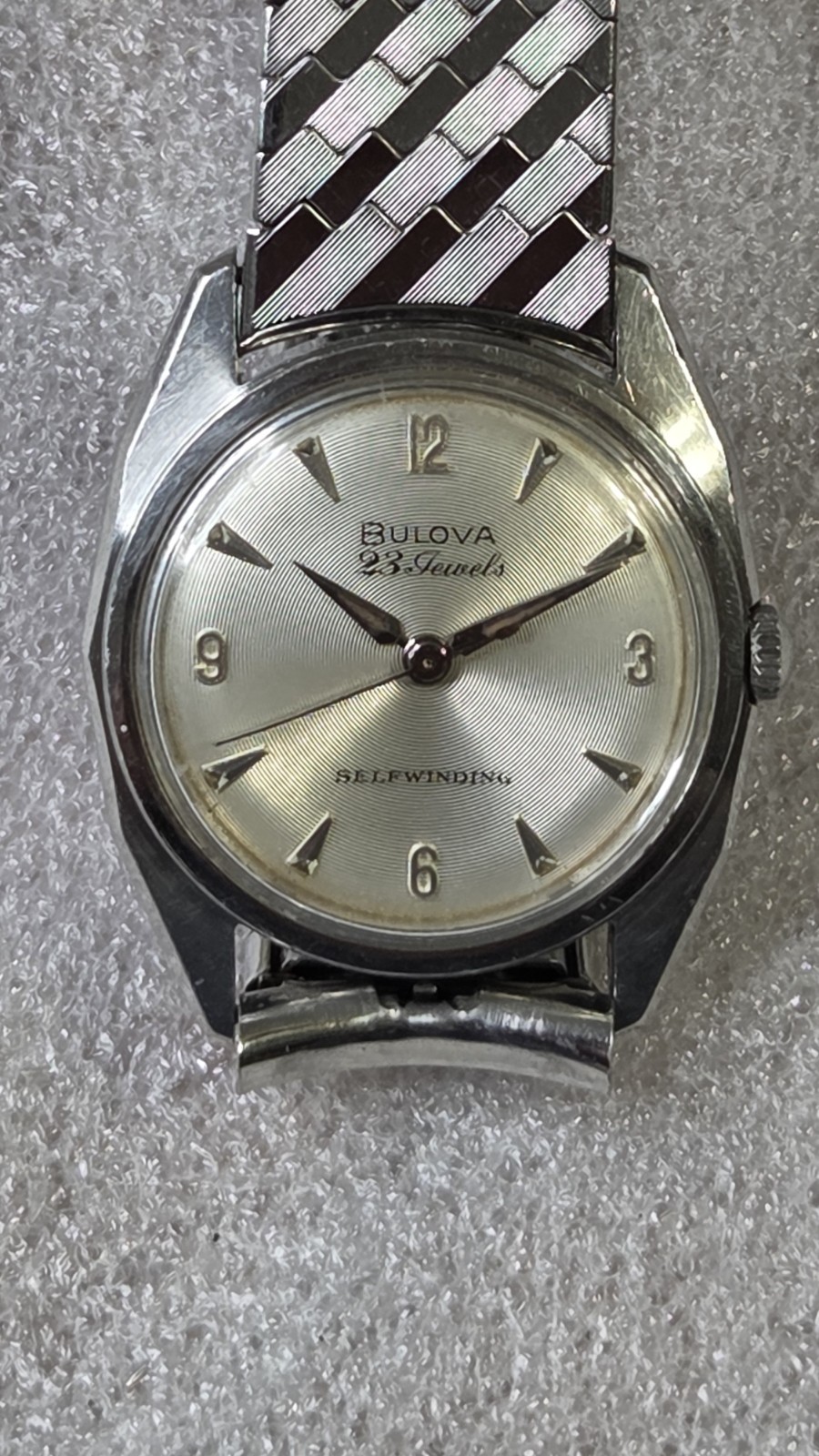 Rare Case And Dial Vintage Bulova 23 Jewels Automatic 10BZAC Running Watch