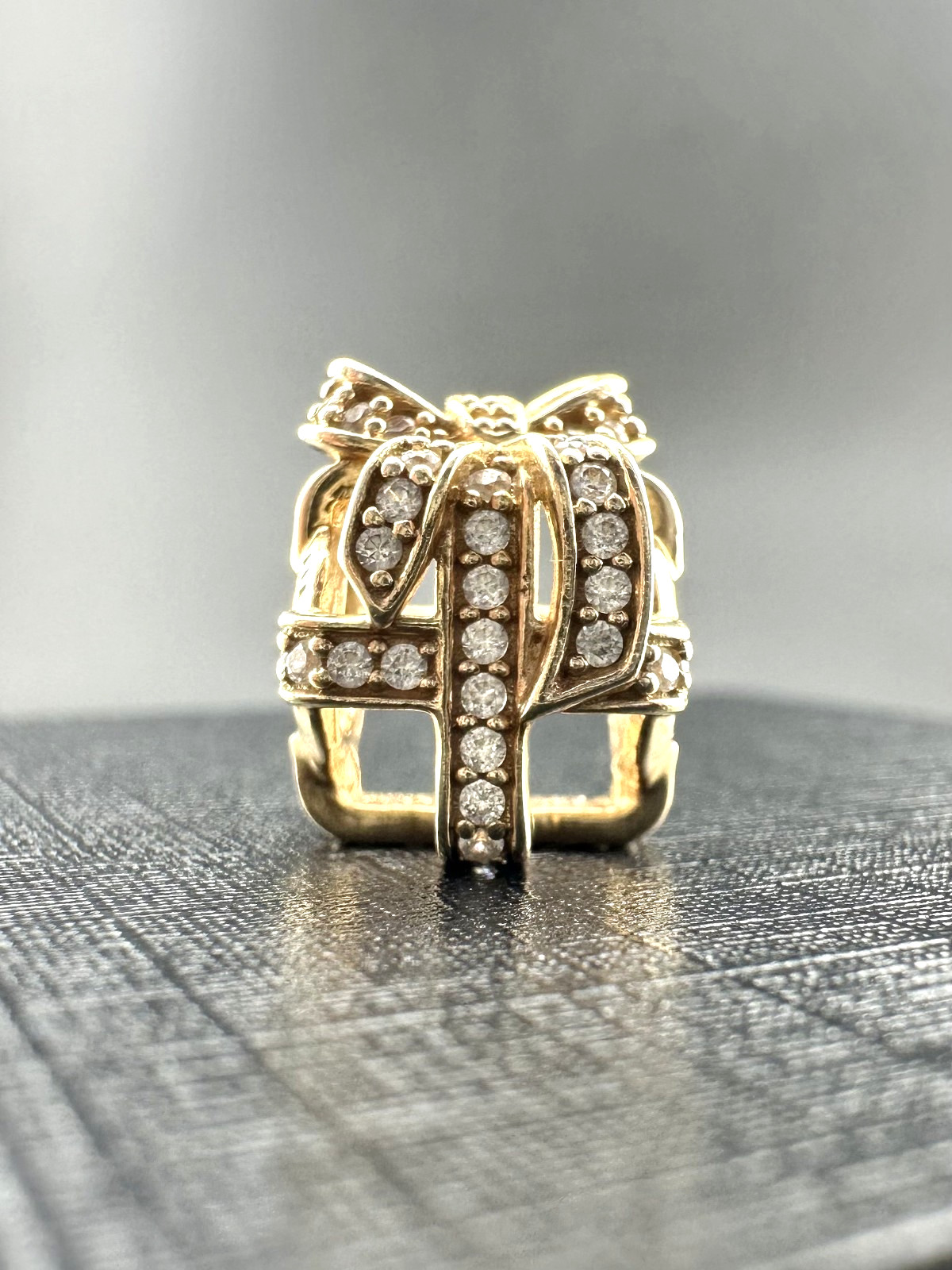 PANDORA 585 ALE “All Wrapped Up” Gift Box CZ Spacer Charm