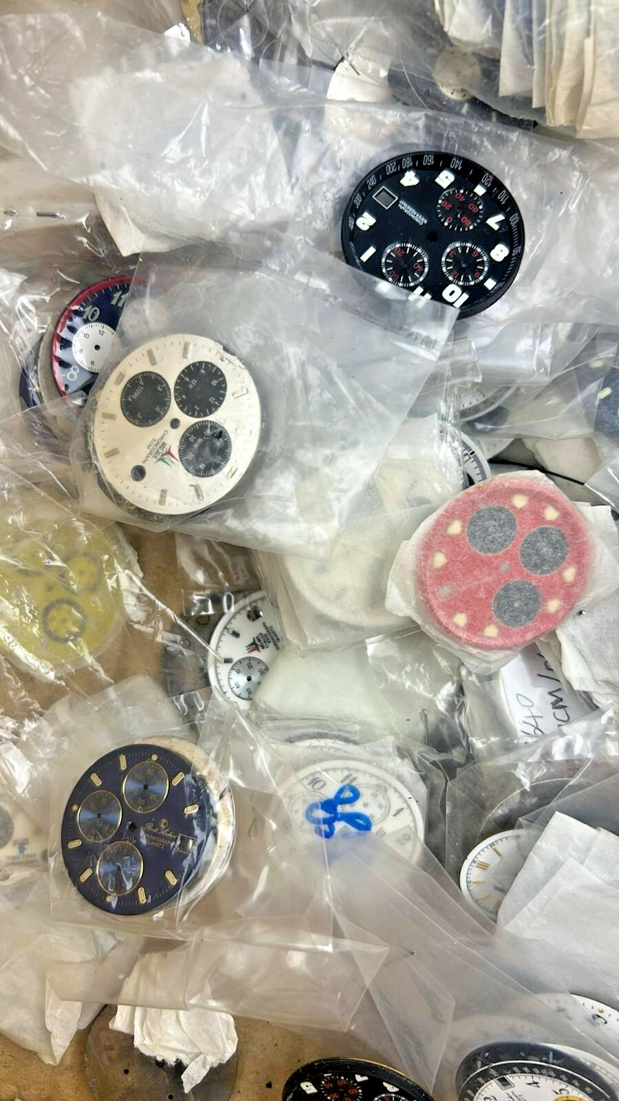 Lot 200 Watch Dials For Mov Chrono Quartz New Parts Various Sizes