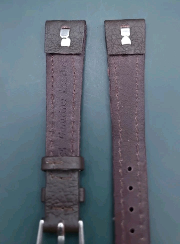 14mm VINTAGE GENUINE LEATHER OPEN ENDED BROWN WATCH STRAP, SILVER BUCKLE.