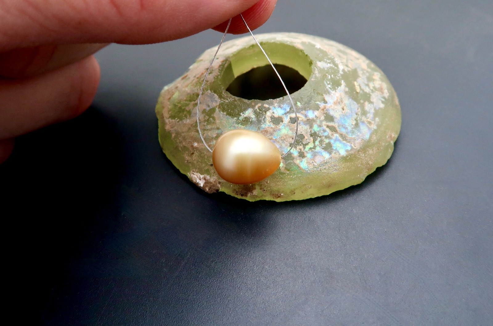 RARE EXOTIC GENUINE METALLIC GOLD SOUTH SEA PHILIPPINES CULTURED AA+ PEARL-10mm