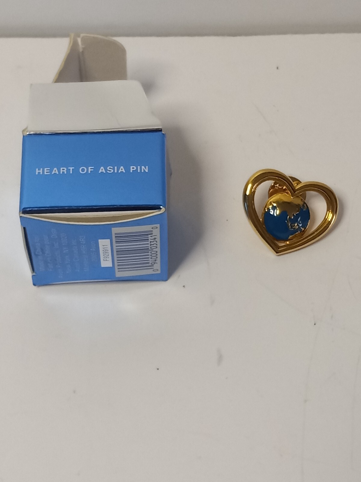 Avon Heart of Asia Pin Jewelry Brooche Gold Toned Metal