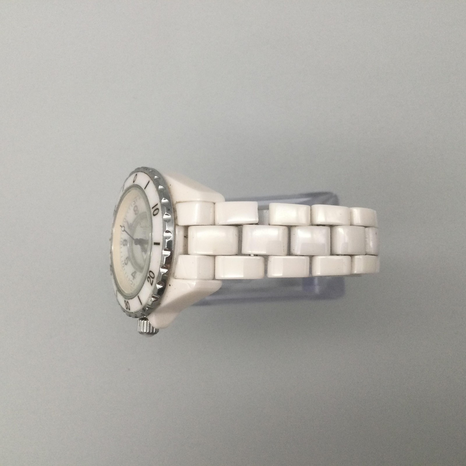 Isaac Mizrahi Live Womens Watch 34mm MOP Dial Ceramic Bracelet New Battery 6.5″