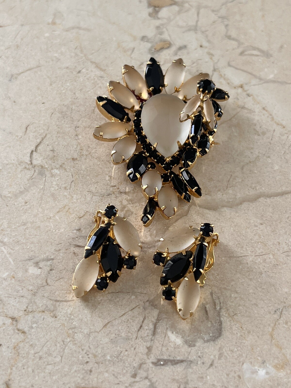 Vintage Juliana Frosted & Black Glass Crystal Rhinestone Pin Earrings Set
