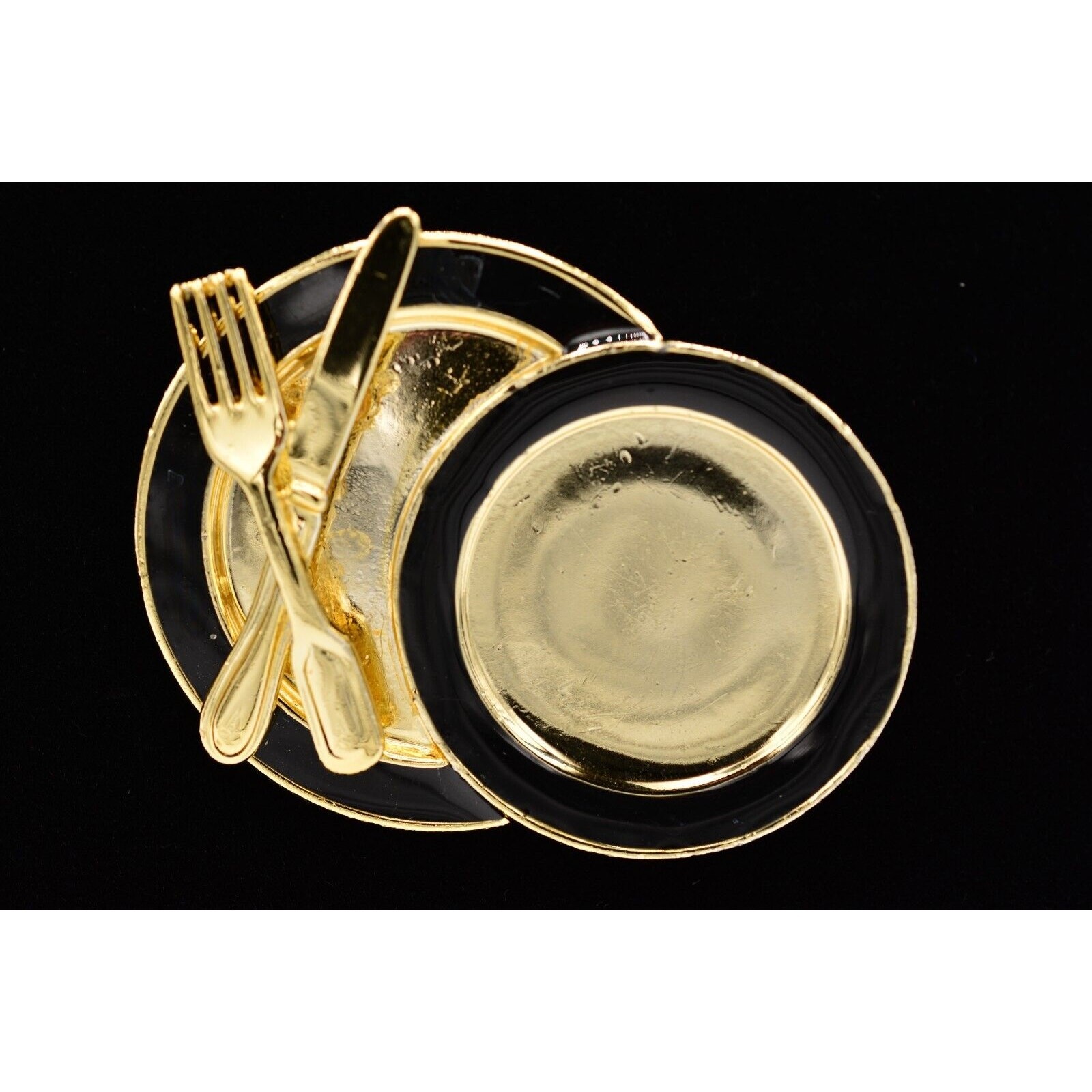 Danecraft Vintage Pin Brooch Plates Dinnerware Fine Dining Diner NOS Signed A21