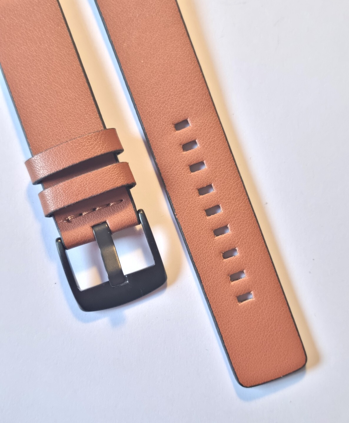 18mm NEW BROWN LEATHER UPPER WATCH STRAP, RUBBER BACKED BLACK BUCKLE. EASY FIT.