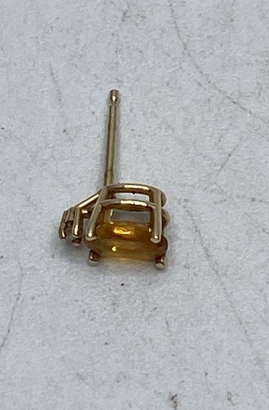14K Yellow Gold Citrine and White Sapphire Single Stud Earring Oval Cut 0.5g
