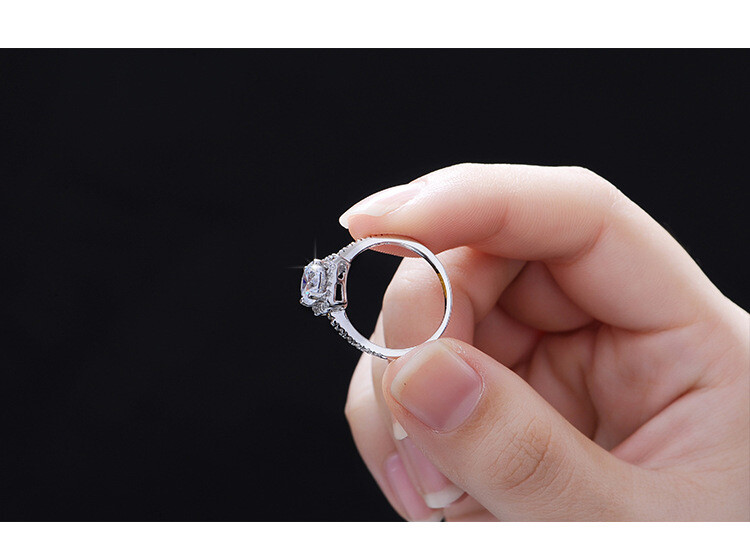 925 Sterling Silver Square Diamond Created Women’s Wedding Engagement Ring R8