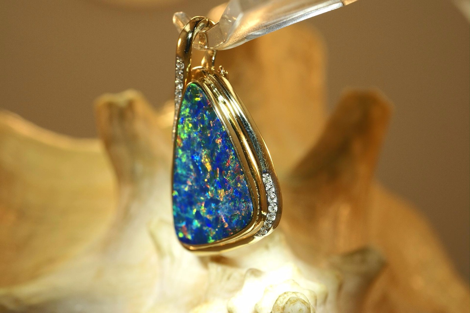 22.5MM 14K YELLOW GOLD GENUINE AUSTRALIAN DOUBLET OPAL DIAMOND ENHANCER PENDANT