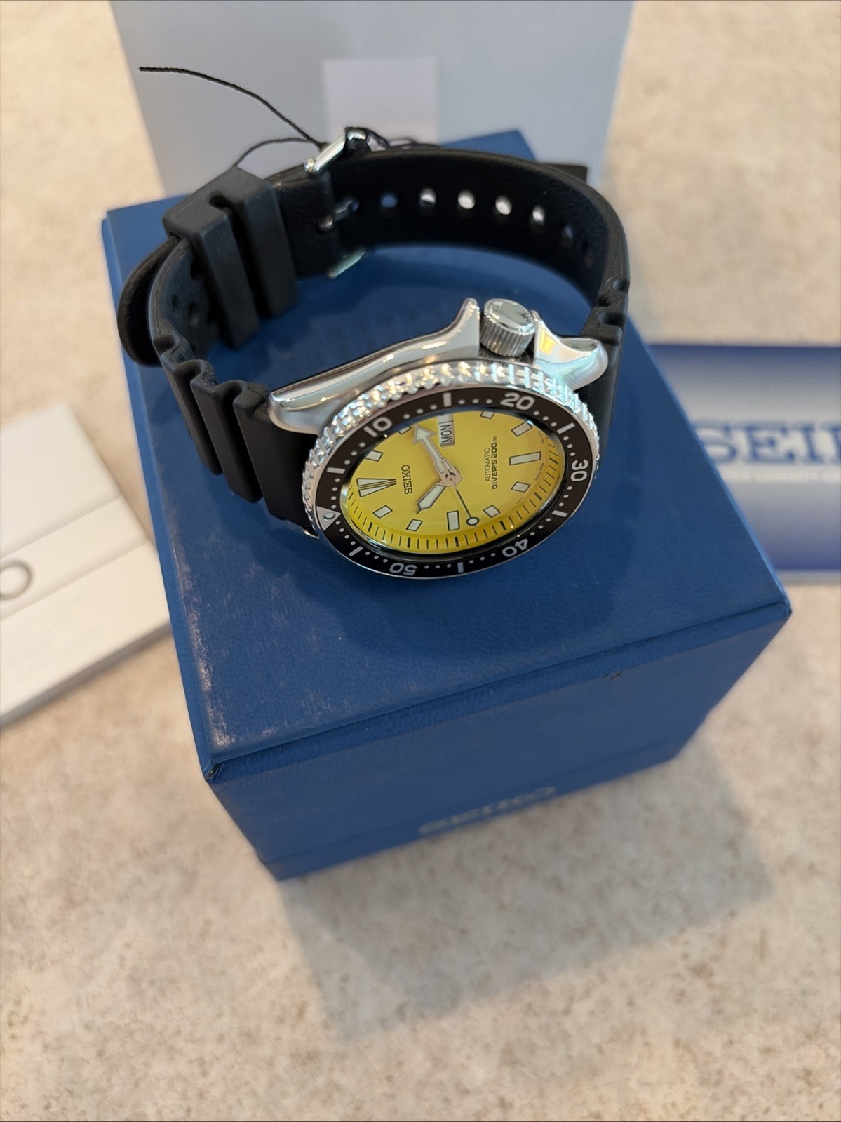 Seiko Yellow Men’s Watch – SKXA35 **New Never Worn**