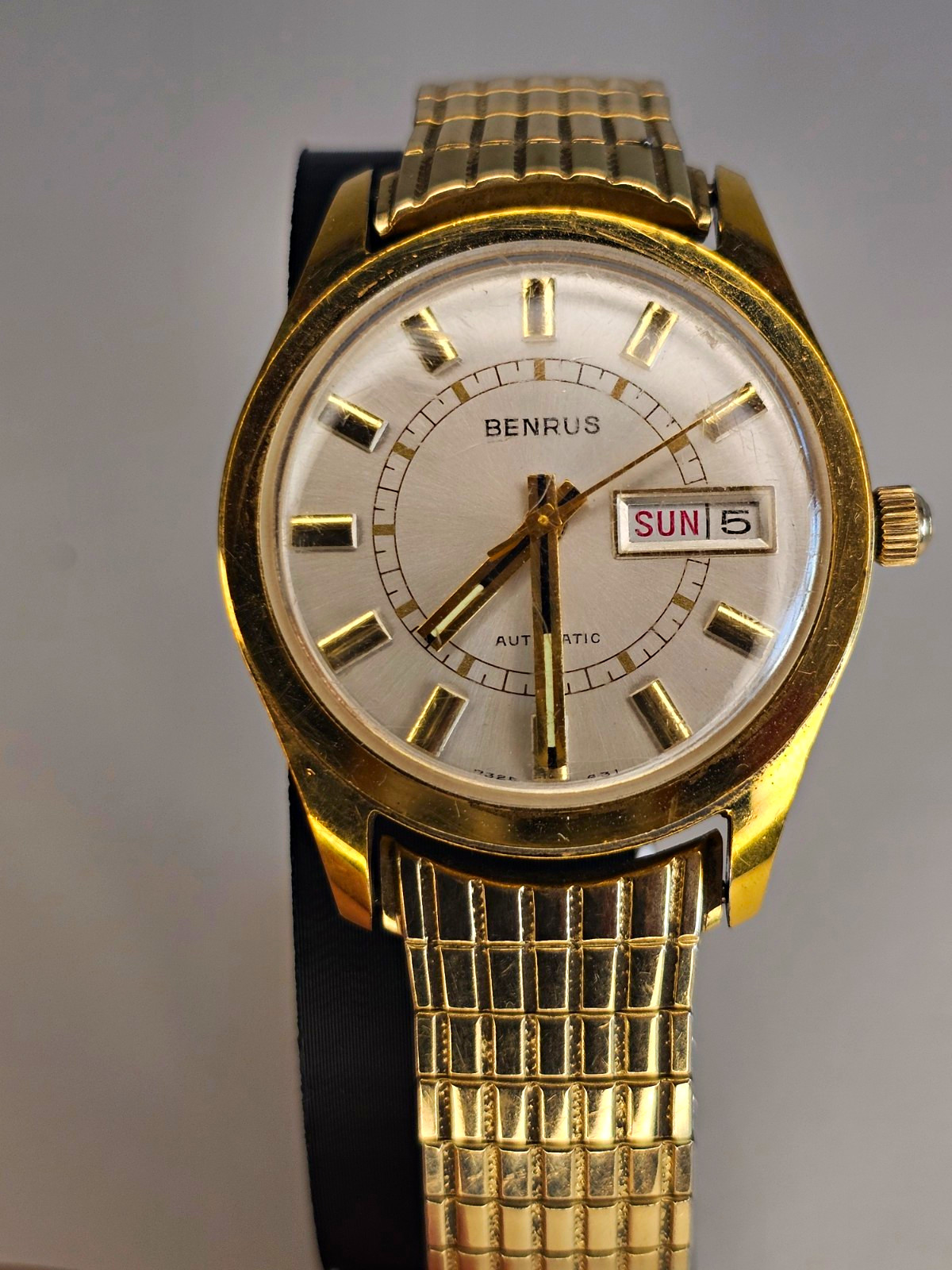 Benrus Automatic Day/Date 17J Silver Dial Gold SS Bracelet Vintage