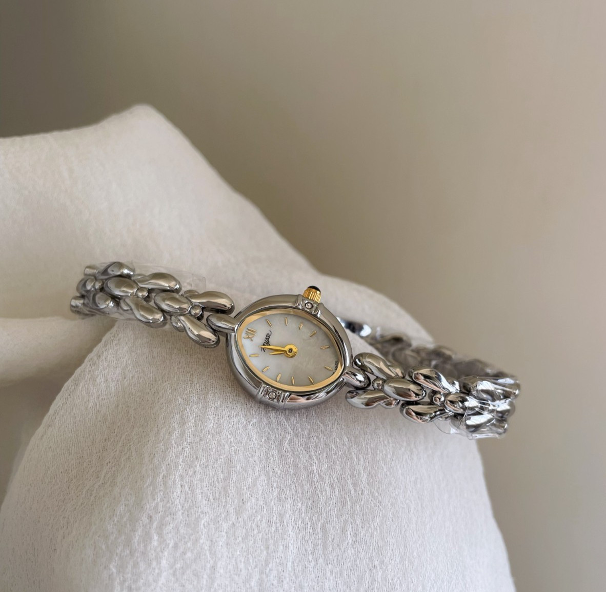 Silver French Vintage Style Unique Dainty Women’s Wrist Watch Trendy Cute Gift