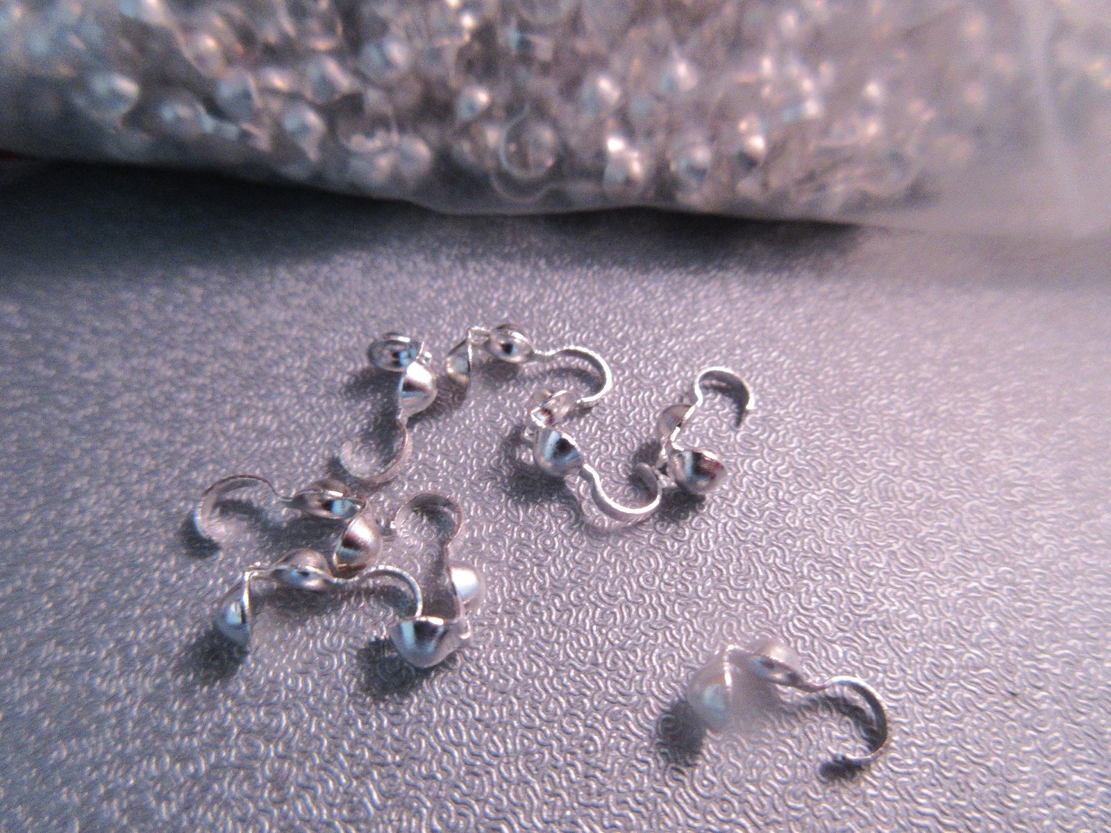 Brass Silver- Plated Clamp Clam Shell Bead End Tips 40pcs