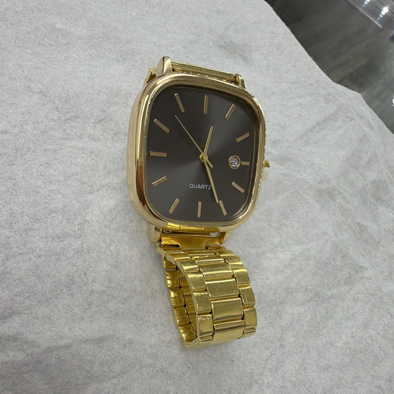 Quartz Square Watch Gold Tone Metal Bracelet Black Sunburst Dial Date