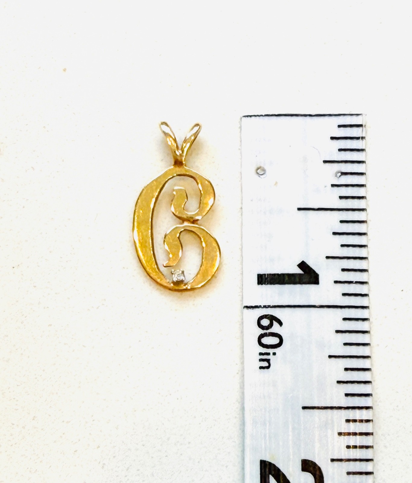 VINTAGE 14kt GOLD “C” INITIAL CHARM / PENDANT with DIAMOND 2 gram