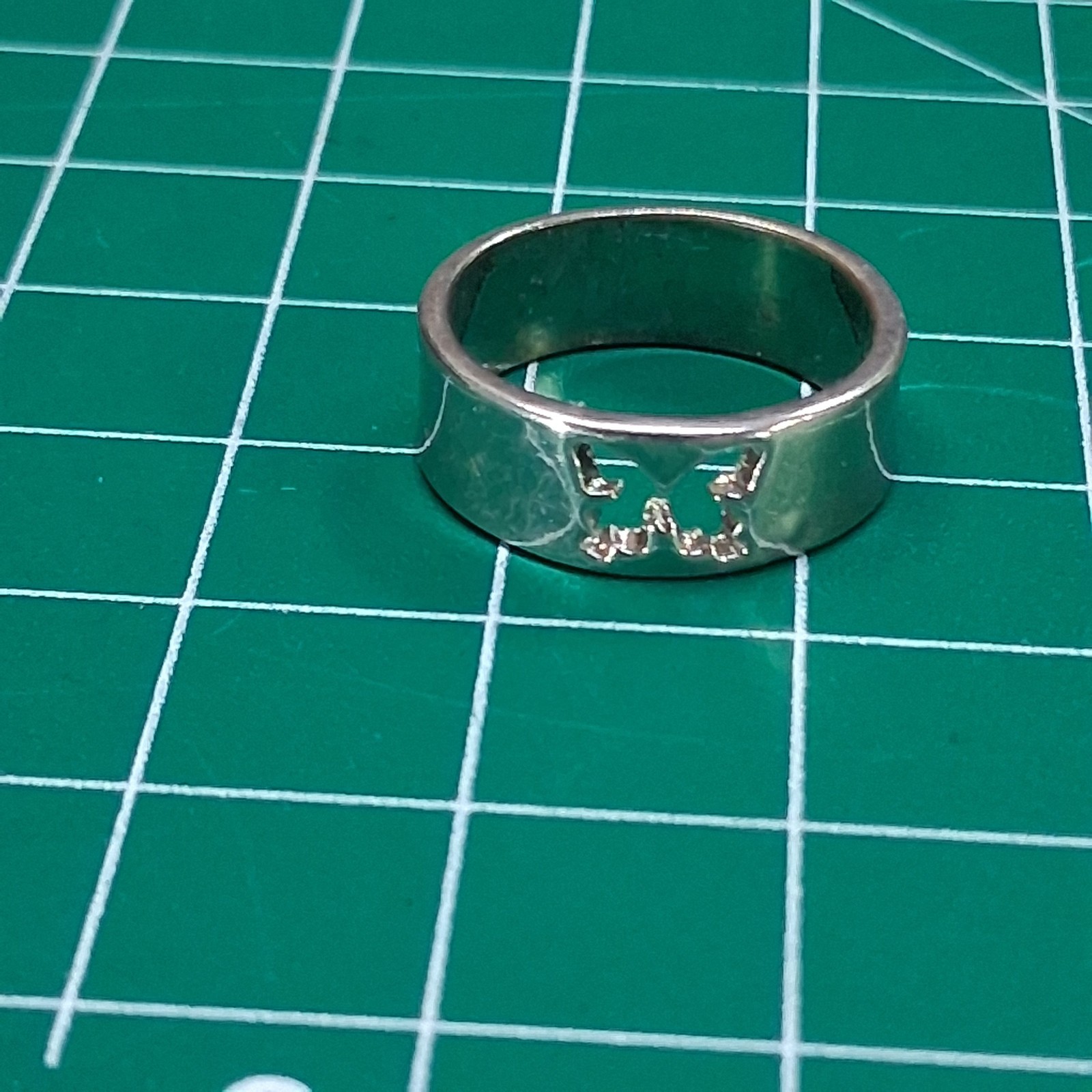 Vintage Polished Stainless Steel Laser Cut Butterfly Design Size 7.5 Band Ring