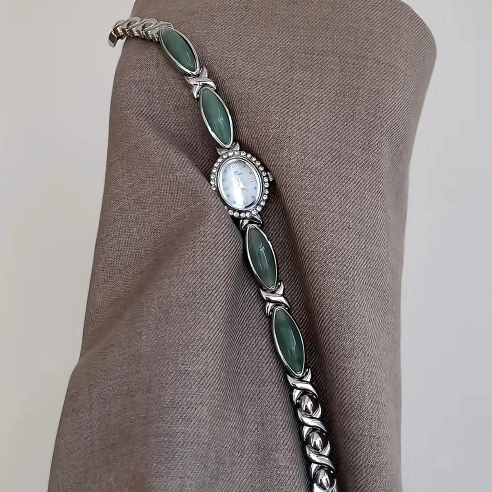 Women’s Gold Watch Vintage Brown Jade Bracelet Small Dial Quartz Daily Wear Part